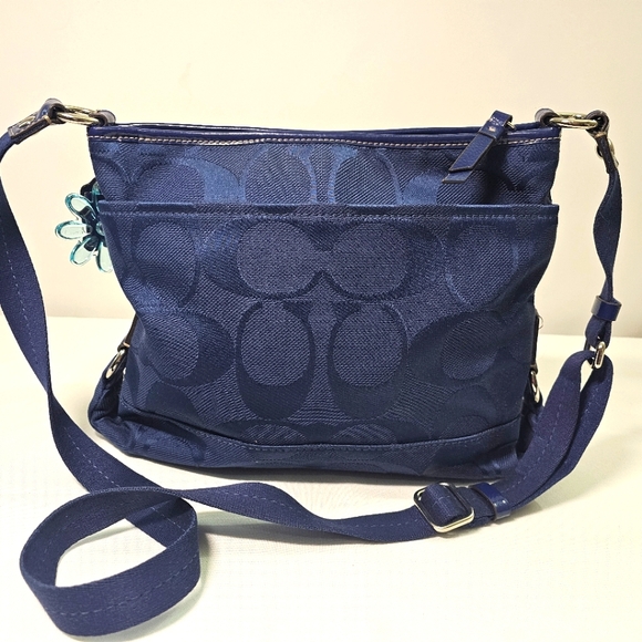 Authentic Navy Blue Coach Crossbody Bag - Picture 2 of 11